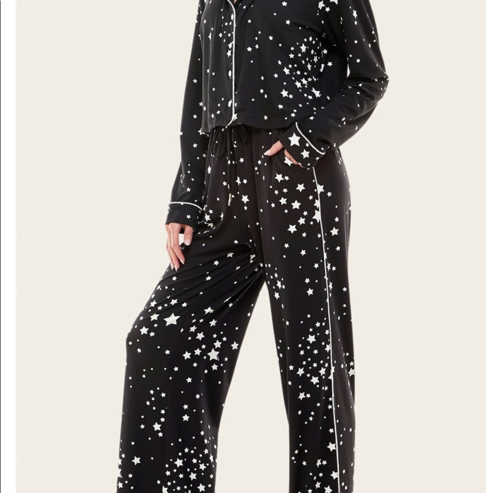 MASON Grey new w/ out tags.  It was a gift.  Never been worn 2 piece set. Large